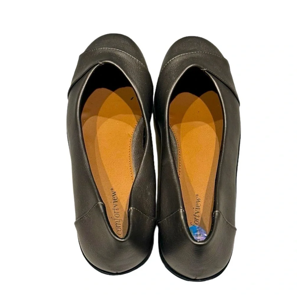 Comfortview Women's Silver Comfortable Slip-On Comfort Shoe Size 11